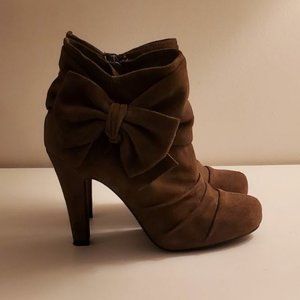 Gianni Bini Grey Suede Booties